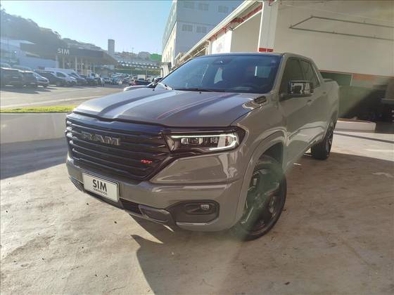 RAM RAMPAGE 2.0 HURRICANE 4 TURBO GASOLINA R/T 4X4 AUTOMÁTICO